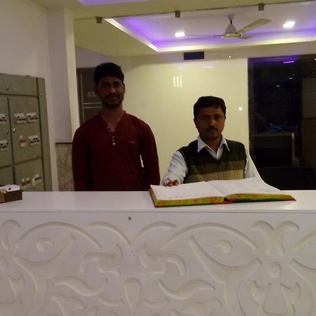 Hotel Grand Shyam- In Front Of New Delhi Railway Station-Couple Friendly นิวเดลี ภายนอก รูปภาพ