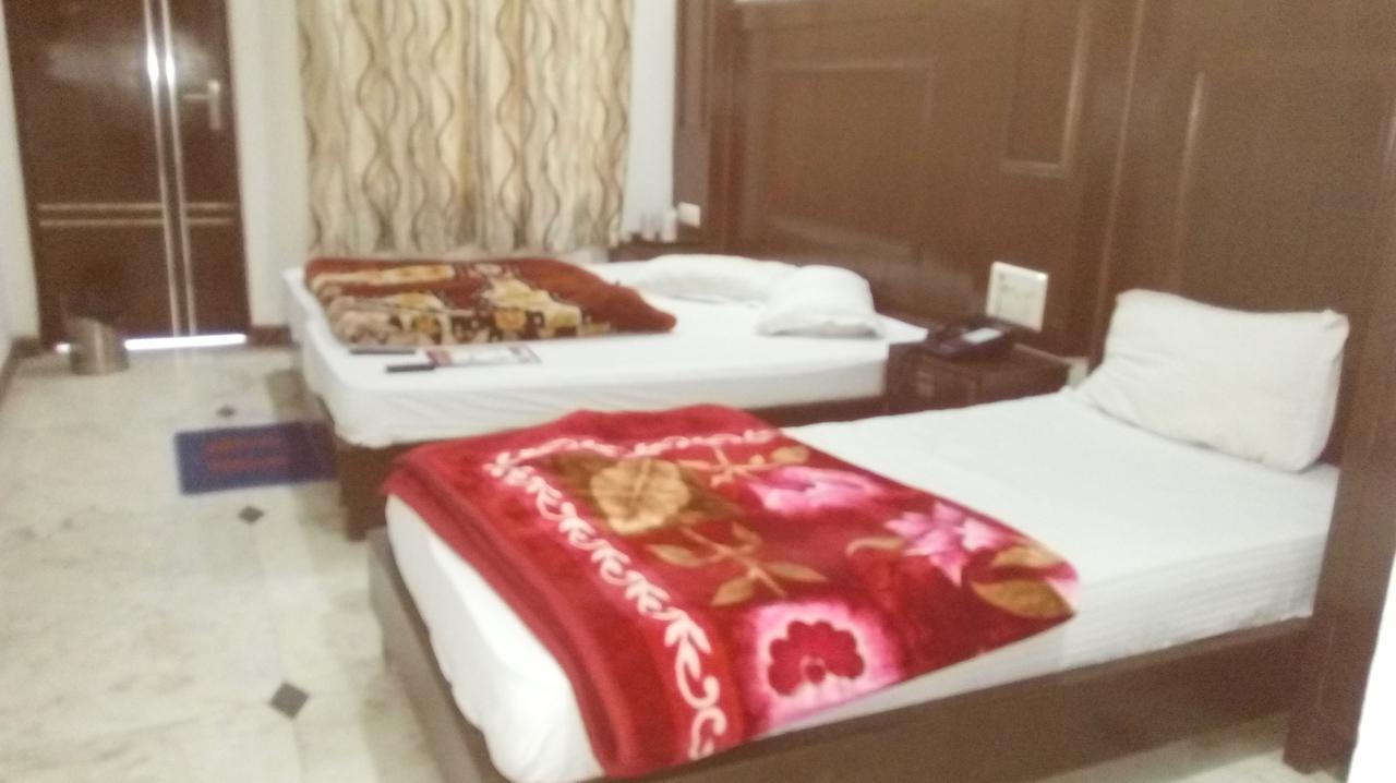 Hotel Grand Shyam- In Front Of New Delhi Railway Station-Couple Friendly นิวเดลี ภายนอก รูปภาพ